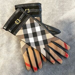 Burberry gloves